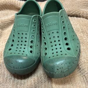 Native Shoes Kids Aqua Slip-Ons in Green